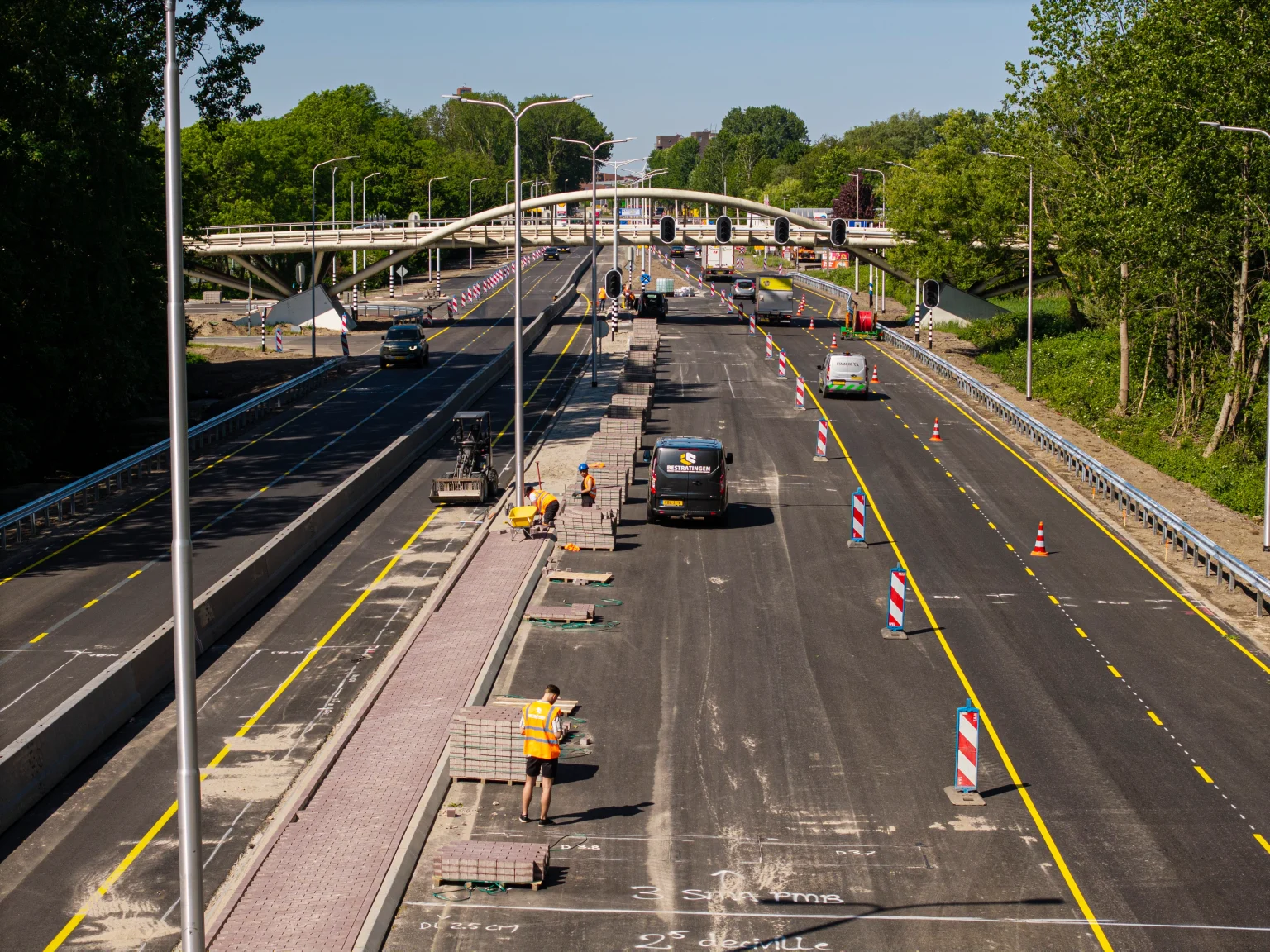 Wat waren de omstandigheden en hebben wij gedaan aan veiligheid tijdens dit bestratingsproject.